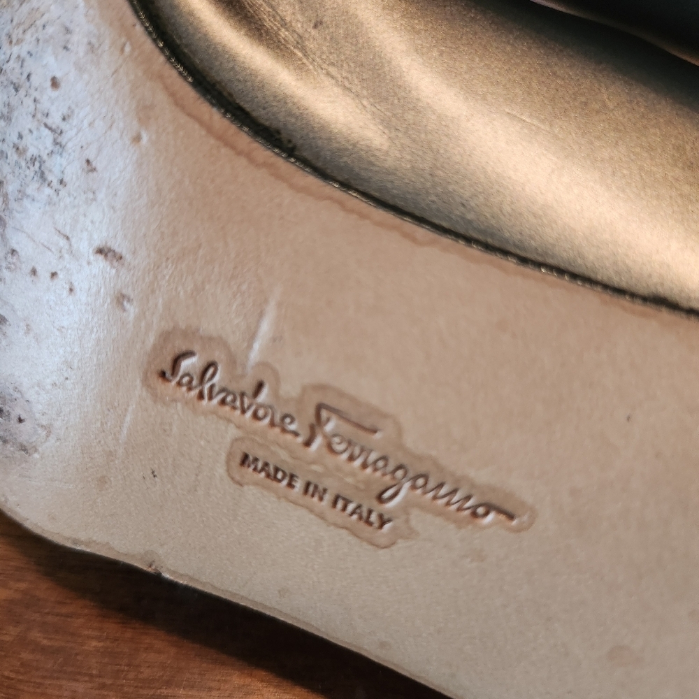 Salvatore Ferragamo leather shoes Size 7 - Picture 8 of 9